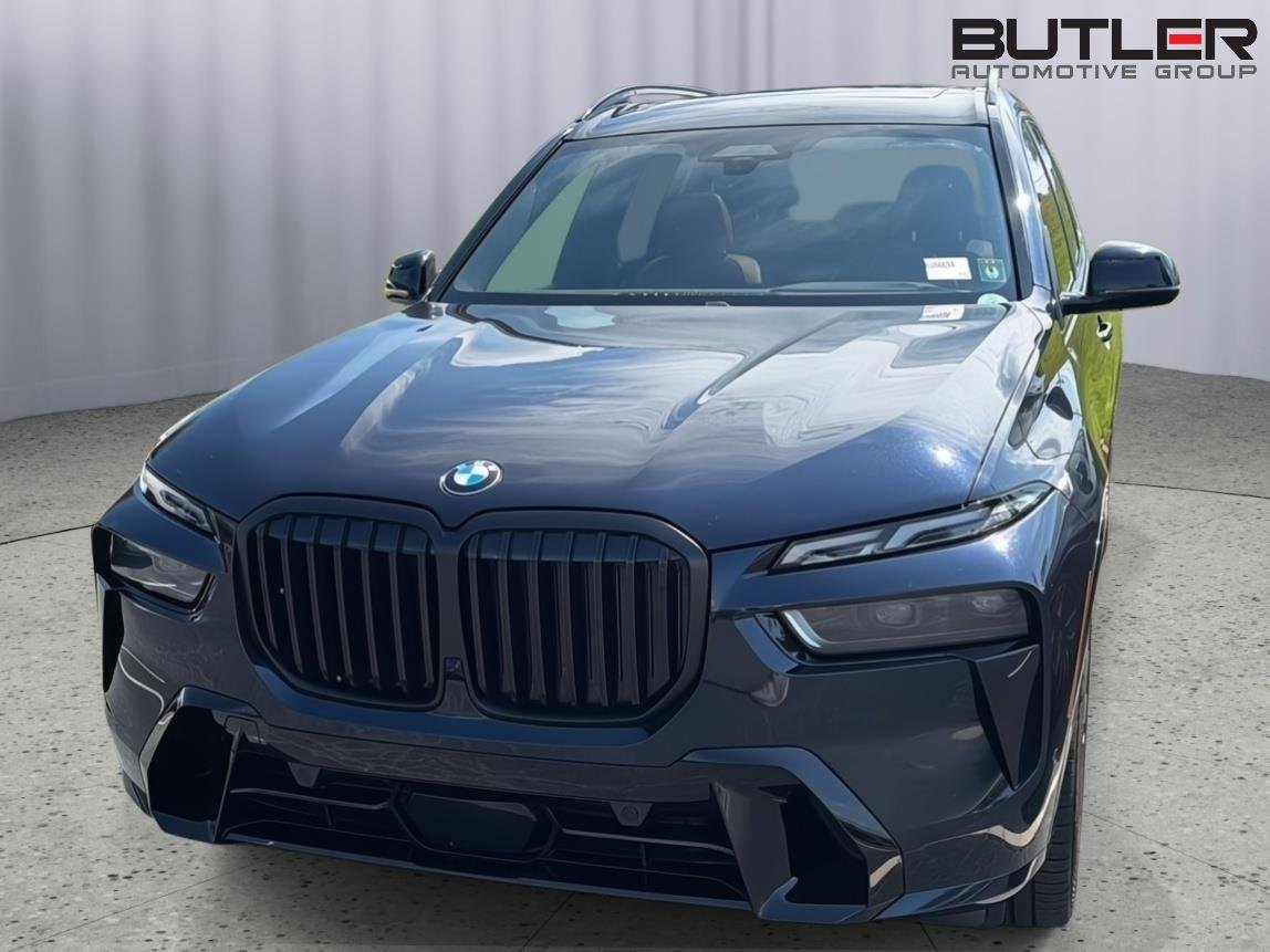 Used 2024 Carbon Black Metallic BMW xDrive40i image 3