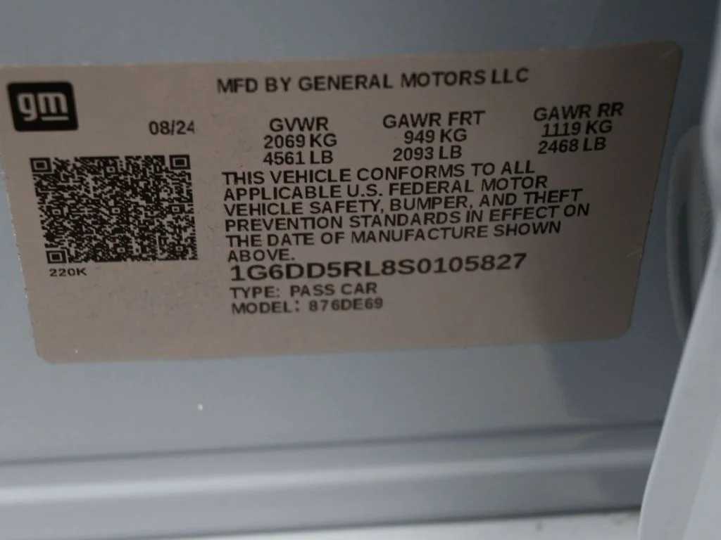 Used 2025 Drift Metallic Cadillac V-Series image 30