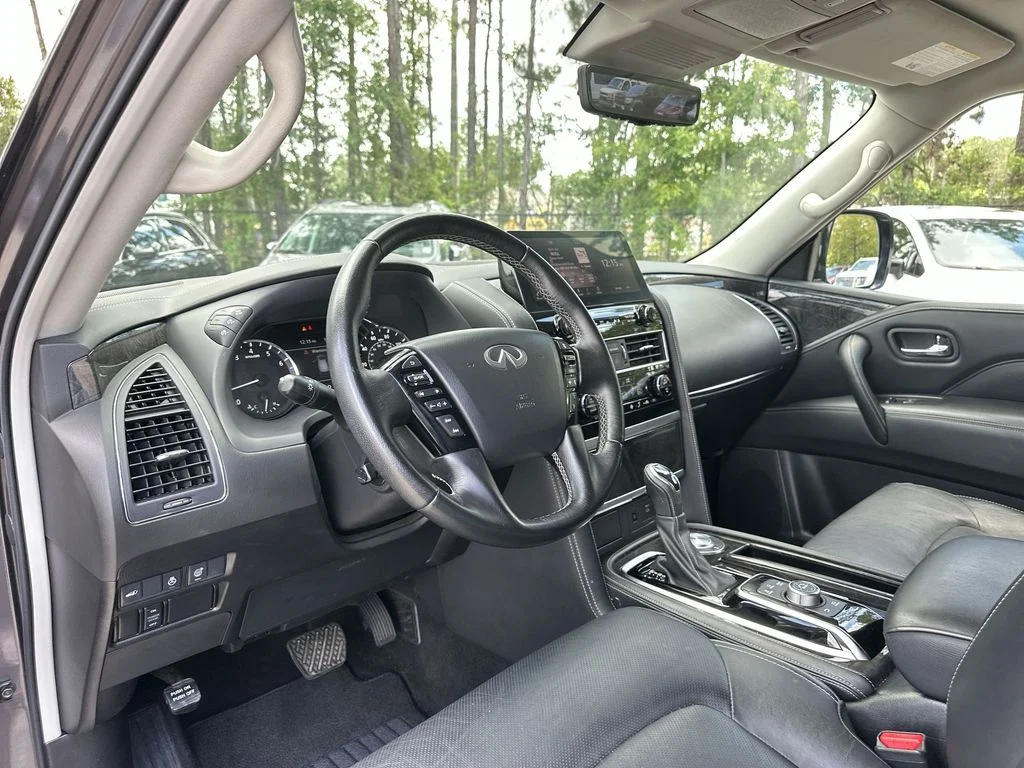 Certified Used 2024 Anthracite Gray INFINITI LUXE image 10