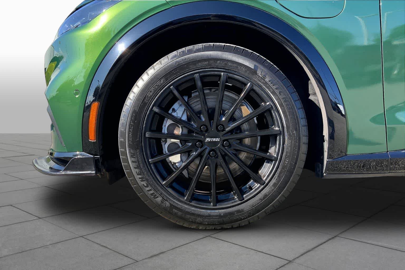 Used 2024 Eruption Green Metallic Ford Premium image 10