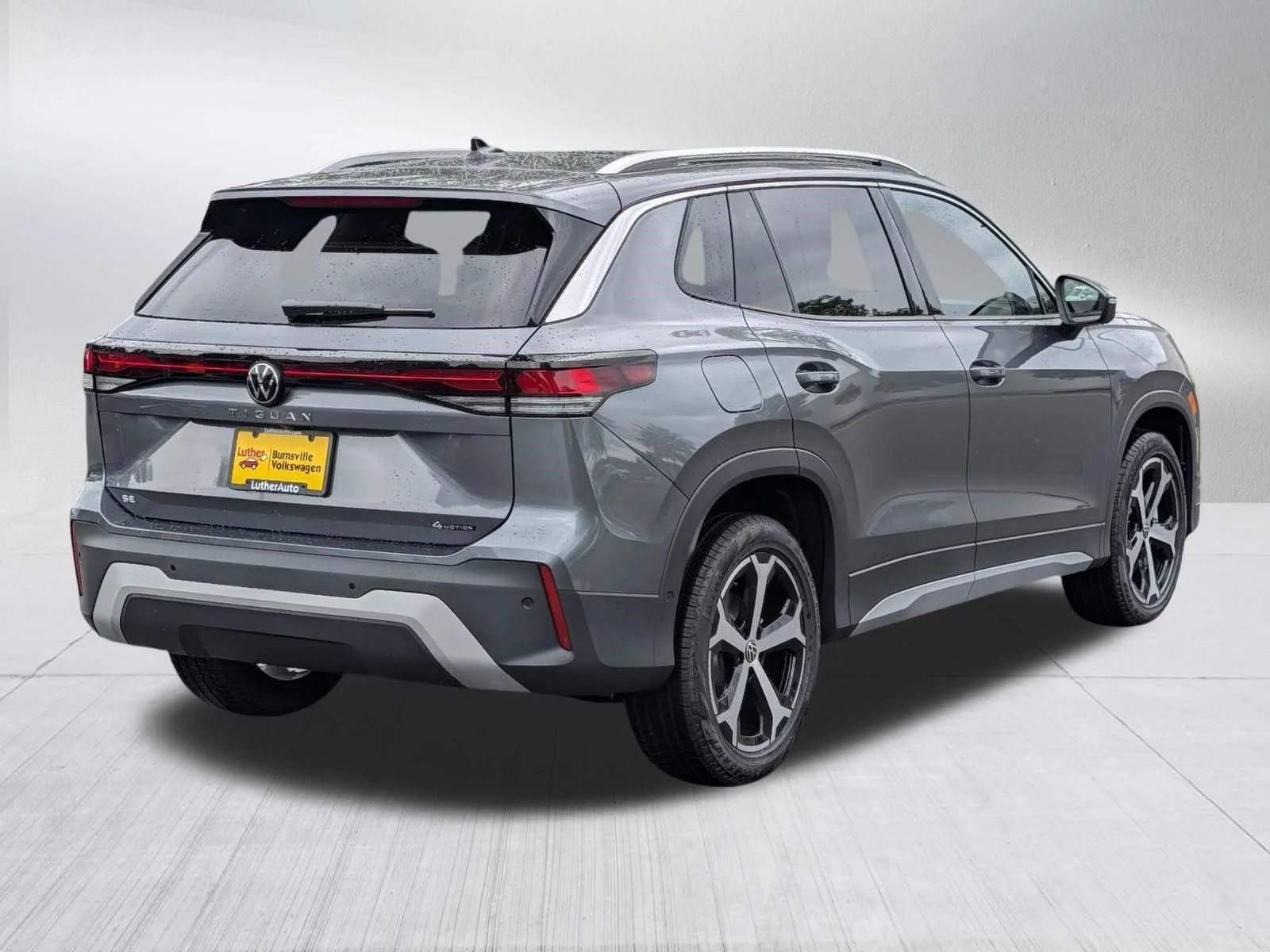 New 2026 Platinum Gray Metallic Volkswagen SE image 4