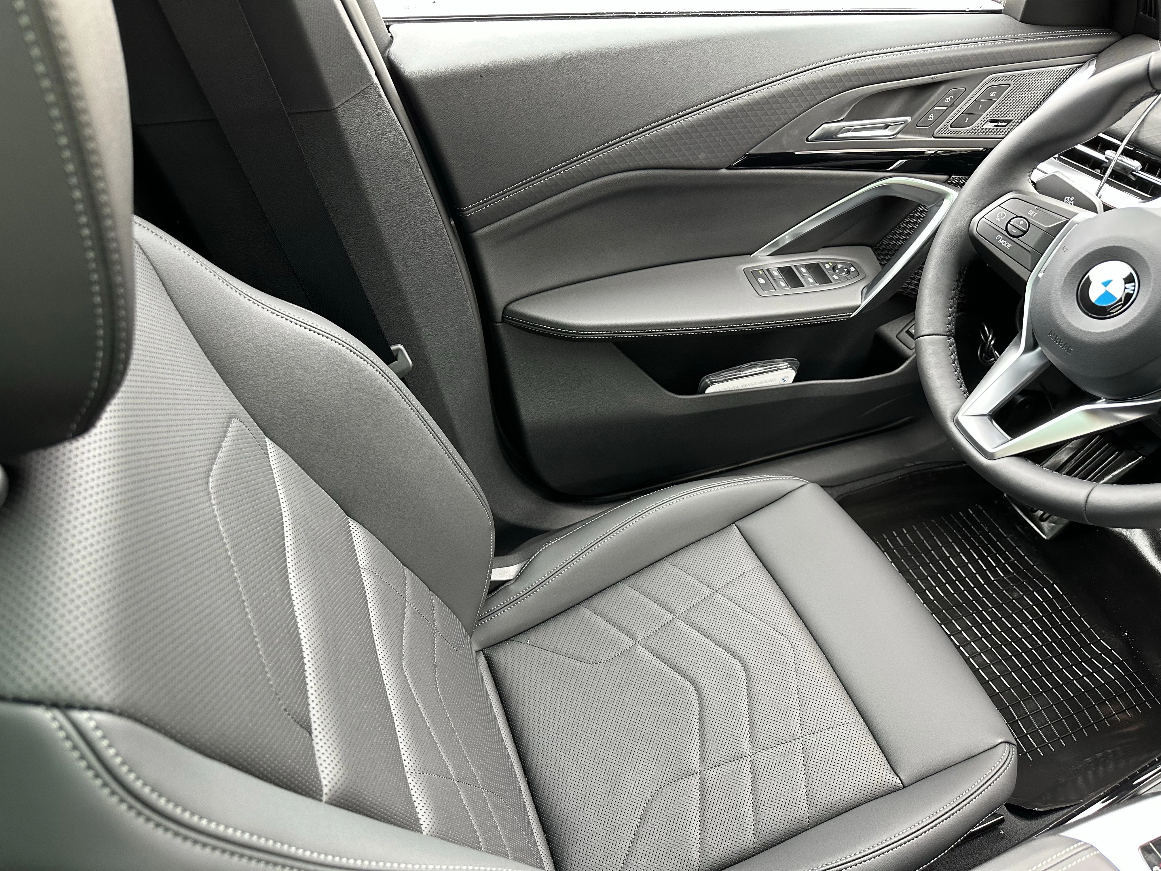 New 2026 Skyscraper Grey Metallic BMW xDrive28i image 9