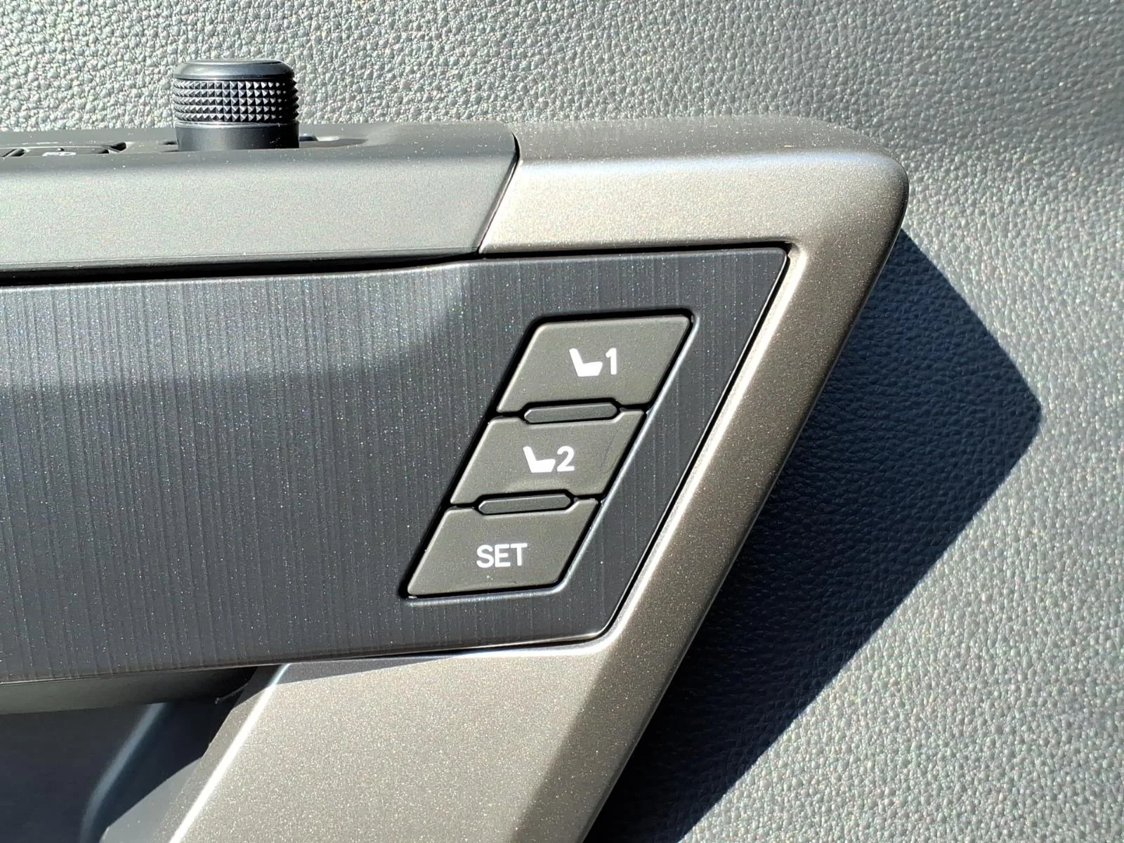 2026 Toyota Tundra Platinum - Photo 9