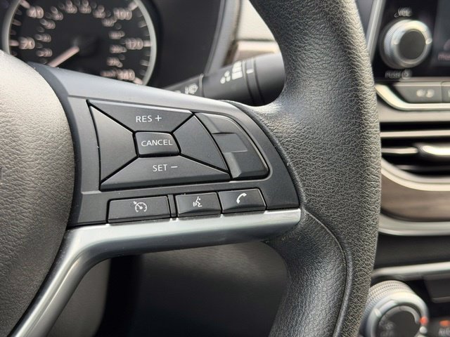 Used 2025 Black Nissan 2.5 SV image 25