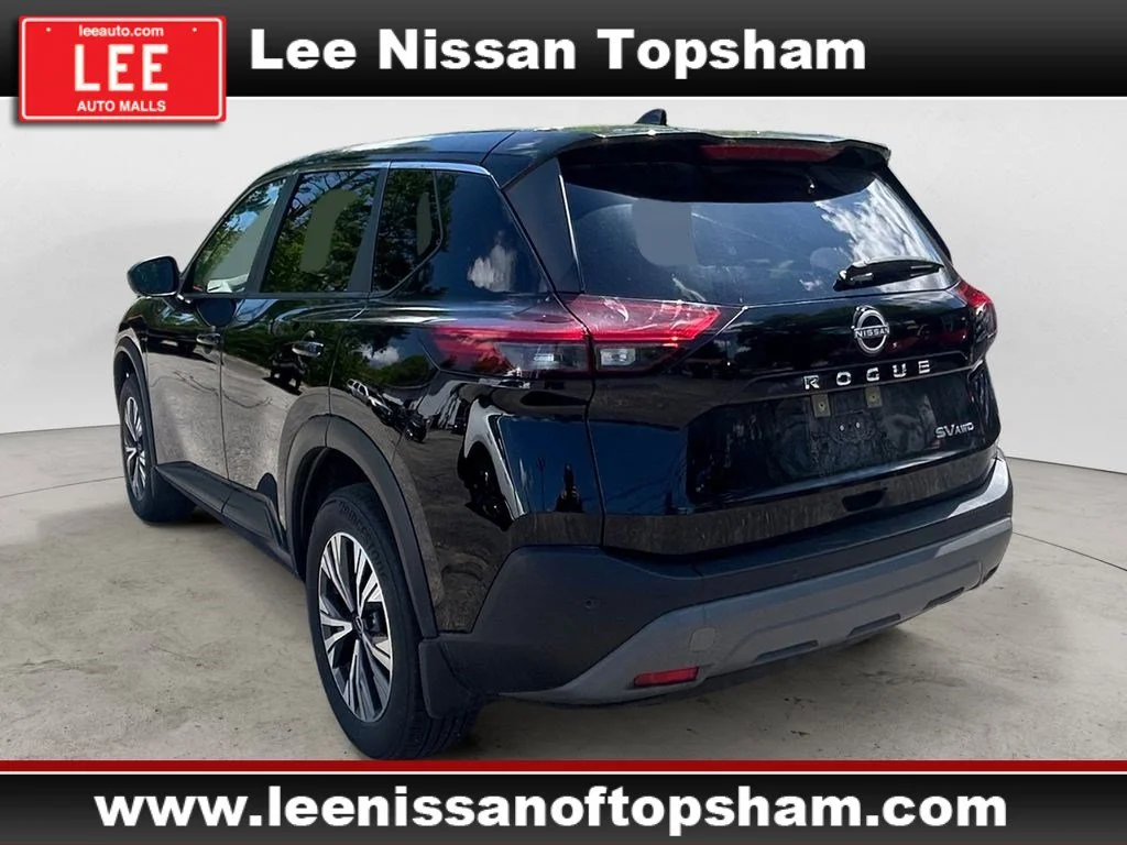 Used 2023 Super Black Nissan SV image 3