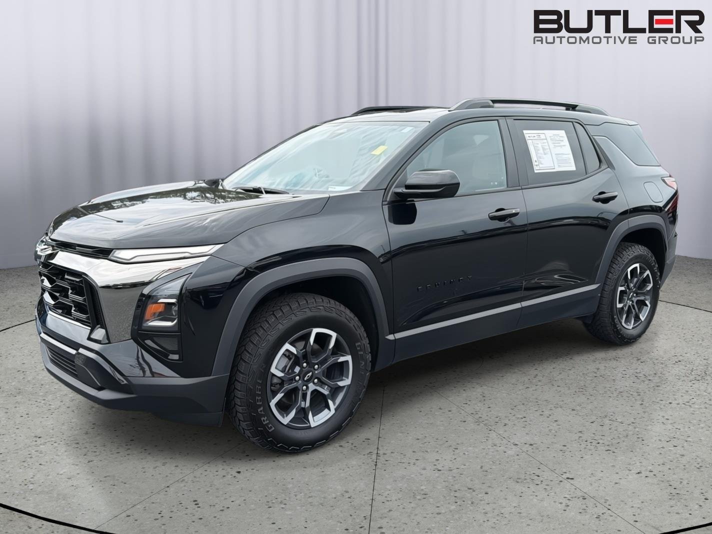 Used 2025 Mosaic Black Metallic Chevrolet FWD ACTIV image 2