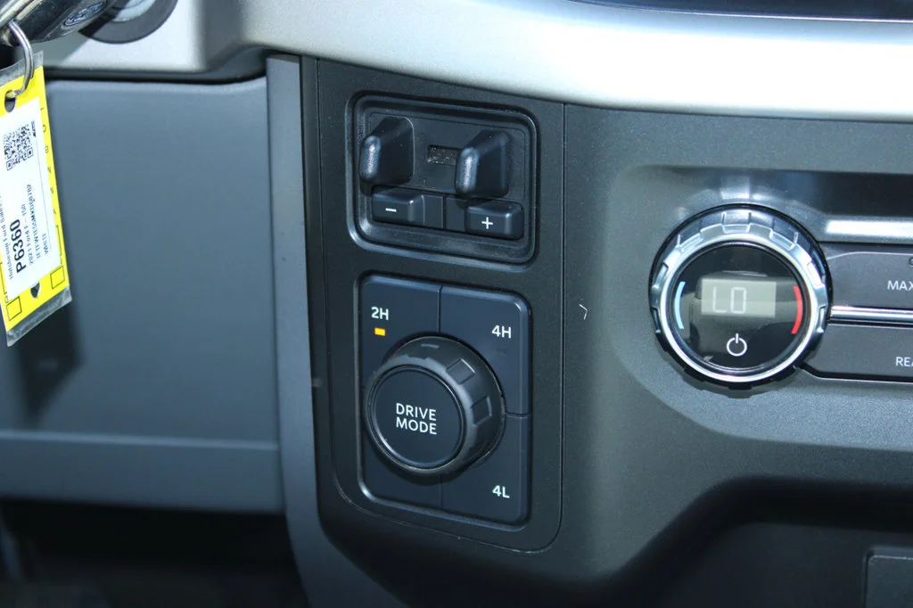 Used 2021 Oxford White Ford XLT image 28