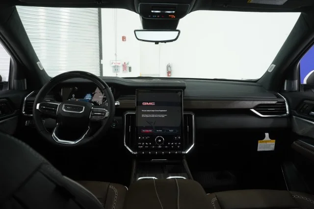 2026 GMC Acadia Denali Ultimate - Photo 27