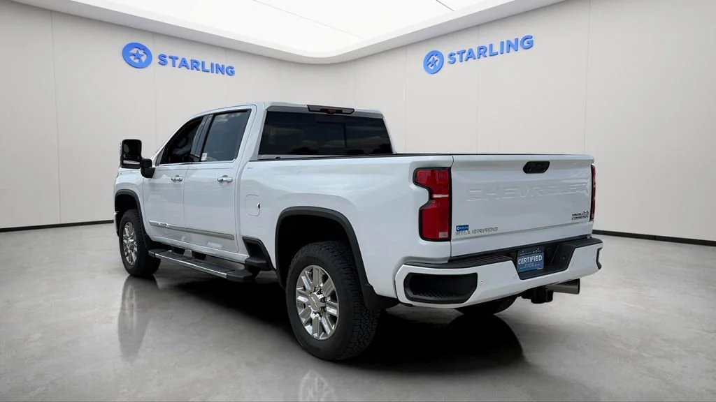 Used 2024 Summit White Chevrolet High Country image 6