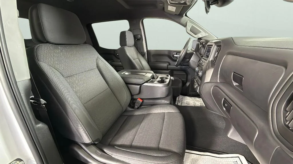 Used 2026 White Chevrolet Custom image 32