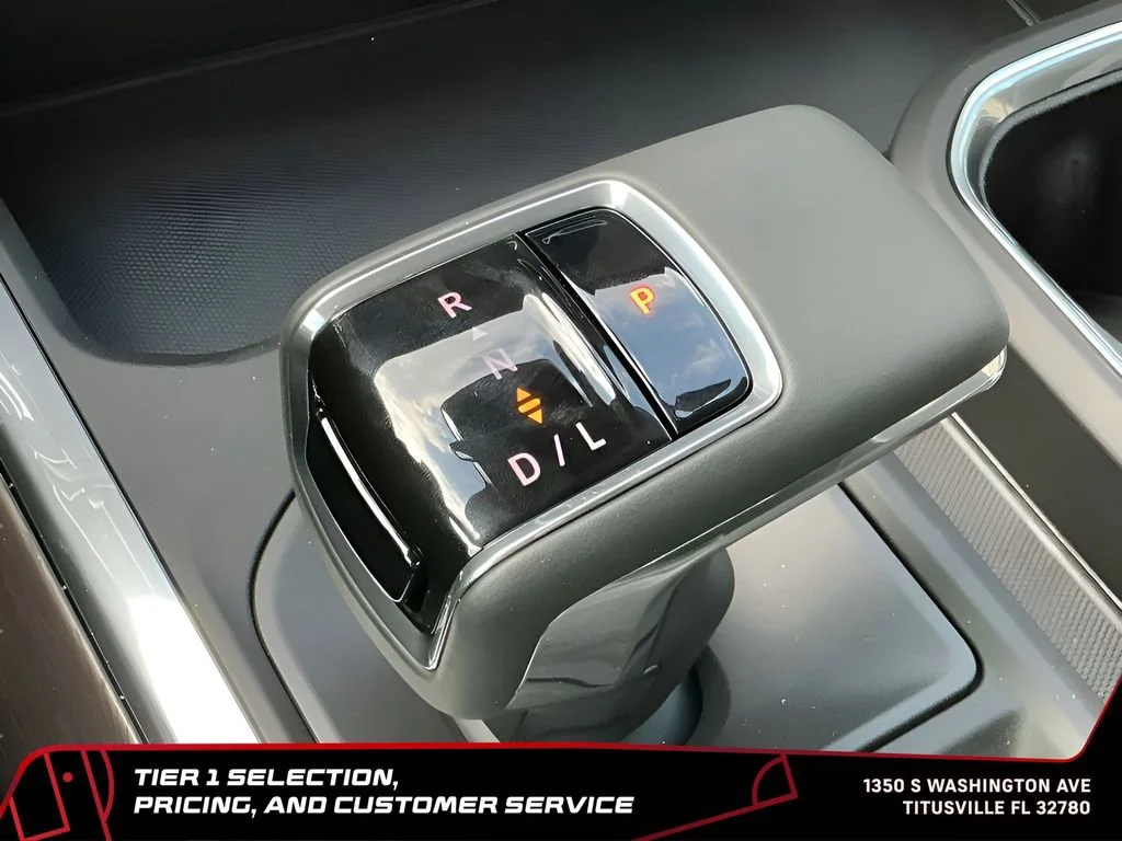 New 2026 Glacier White Tricoat GMC SLT image 49