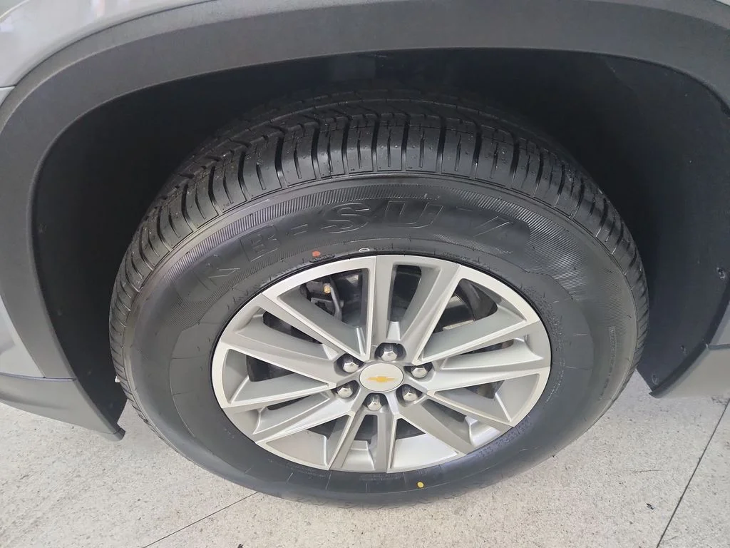 Used 2023 Gray Chevrolet LT image 14