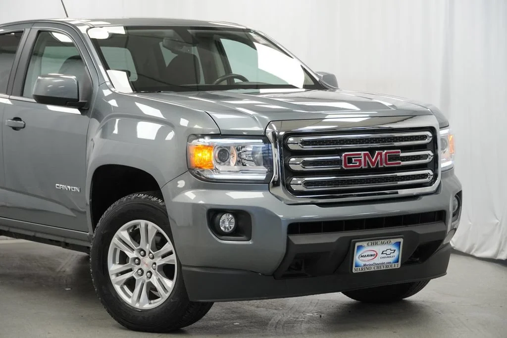 Used 2020 SATIN STEEL METALLIC GMC 4WD SLE image 8
