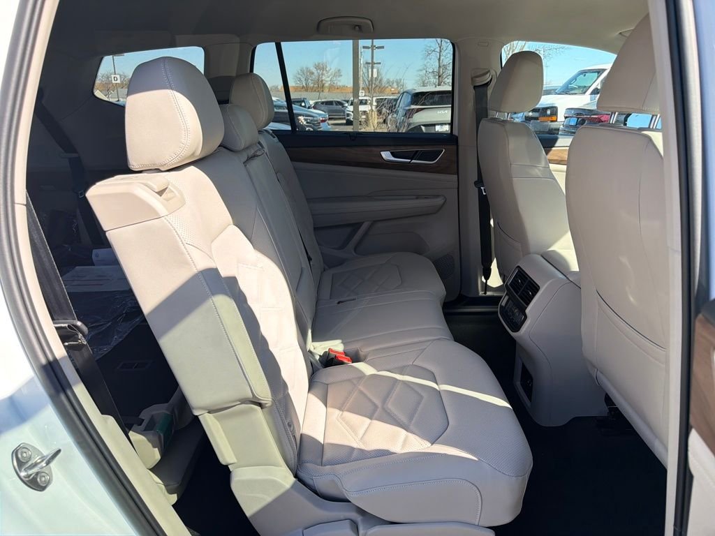 New 2026  Volkswagen SE w/Technology image 32