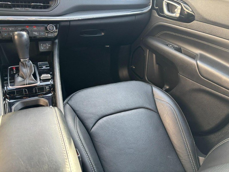 Used 2022 Bright White Clearcoat Jeep High Altitude 4x4 image 17
