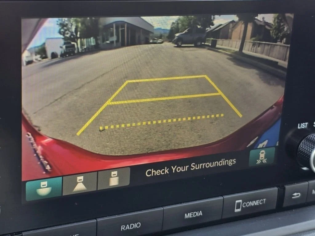 Used 2025 Red Honda SE image 6
