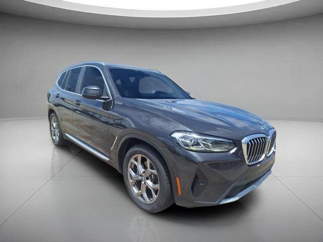 Used 2022 Dark Graphite Metallic BMW sDrive30i image 7