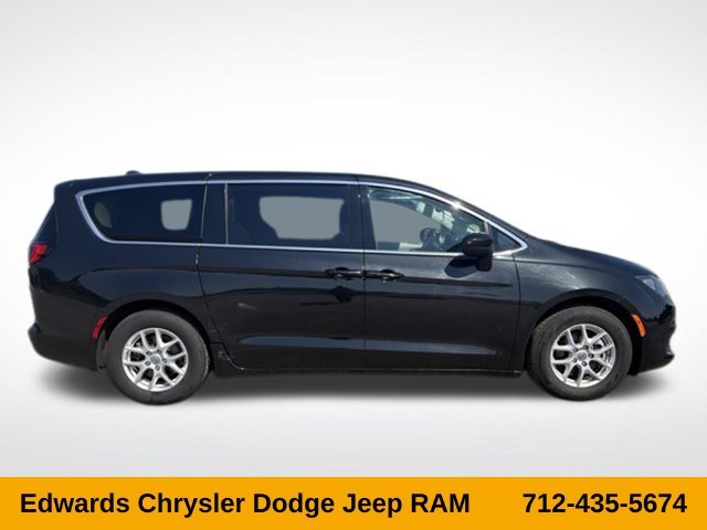 Used 2023 Black Chrysler LX image 9