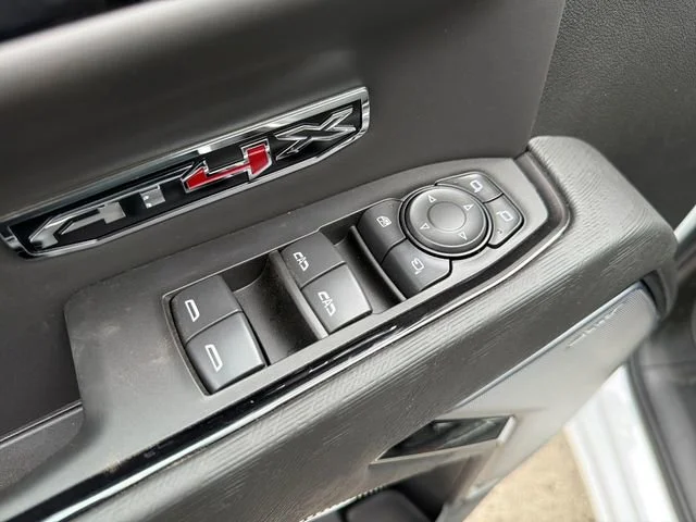 New 2026 Summit White GMC AT4X image 18