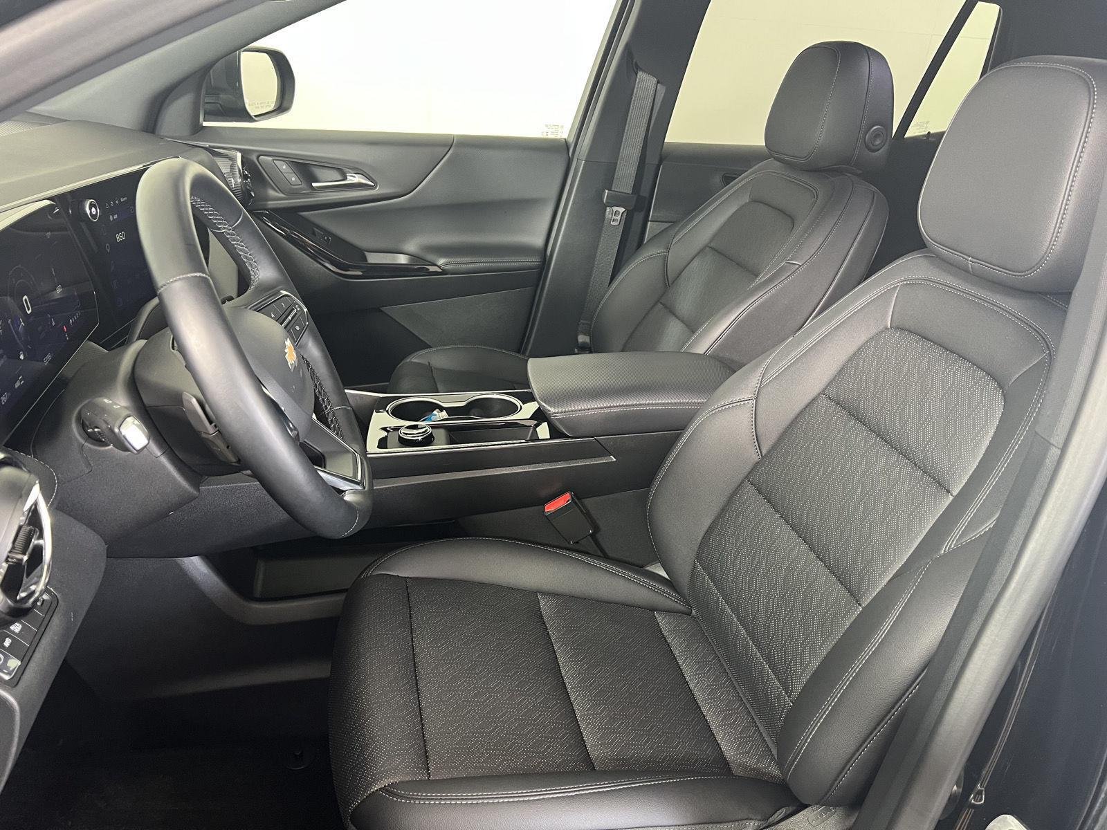 Used 2026 Mosaic Black Metallic Chevrolet AWD LT image 4