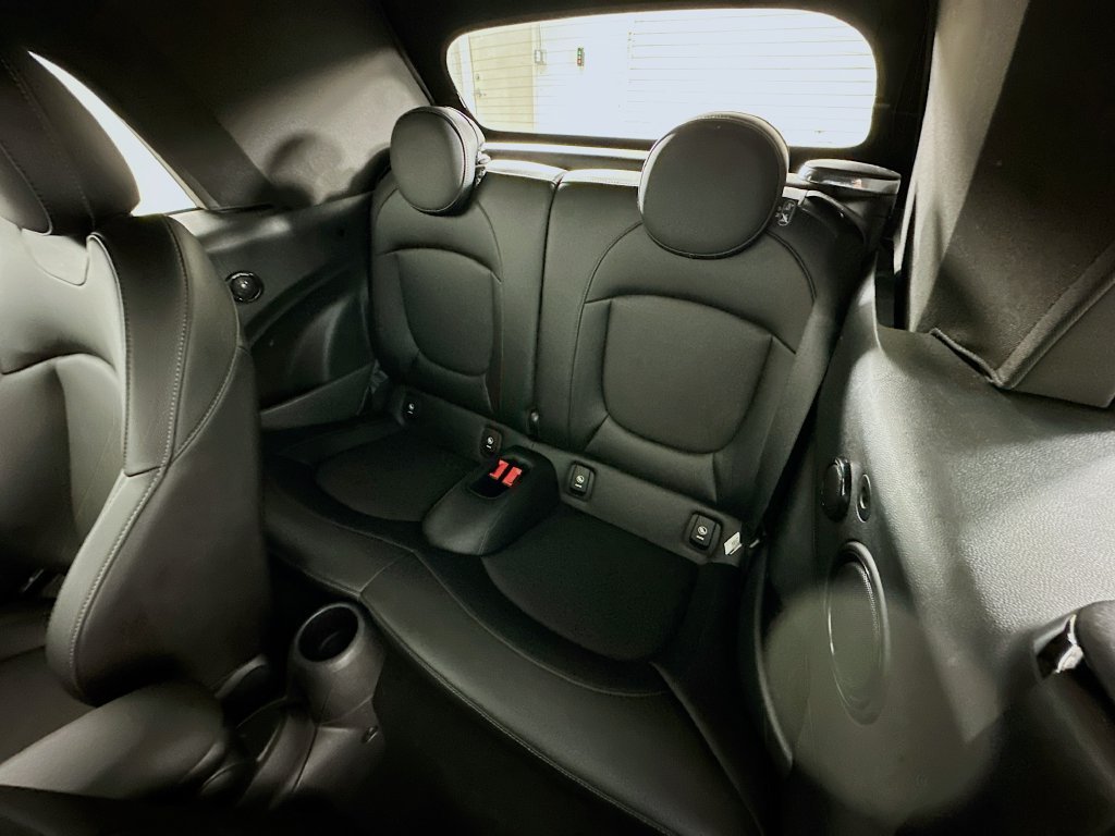 Used 2016 Black MINI Base image 25