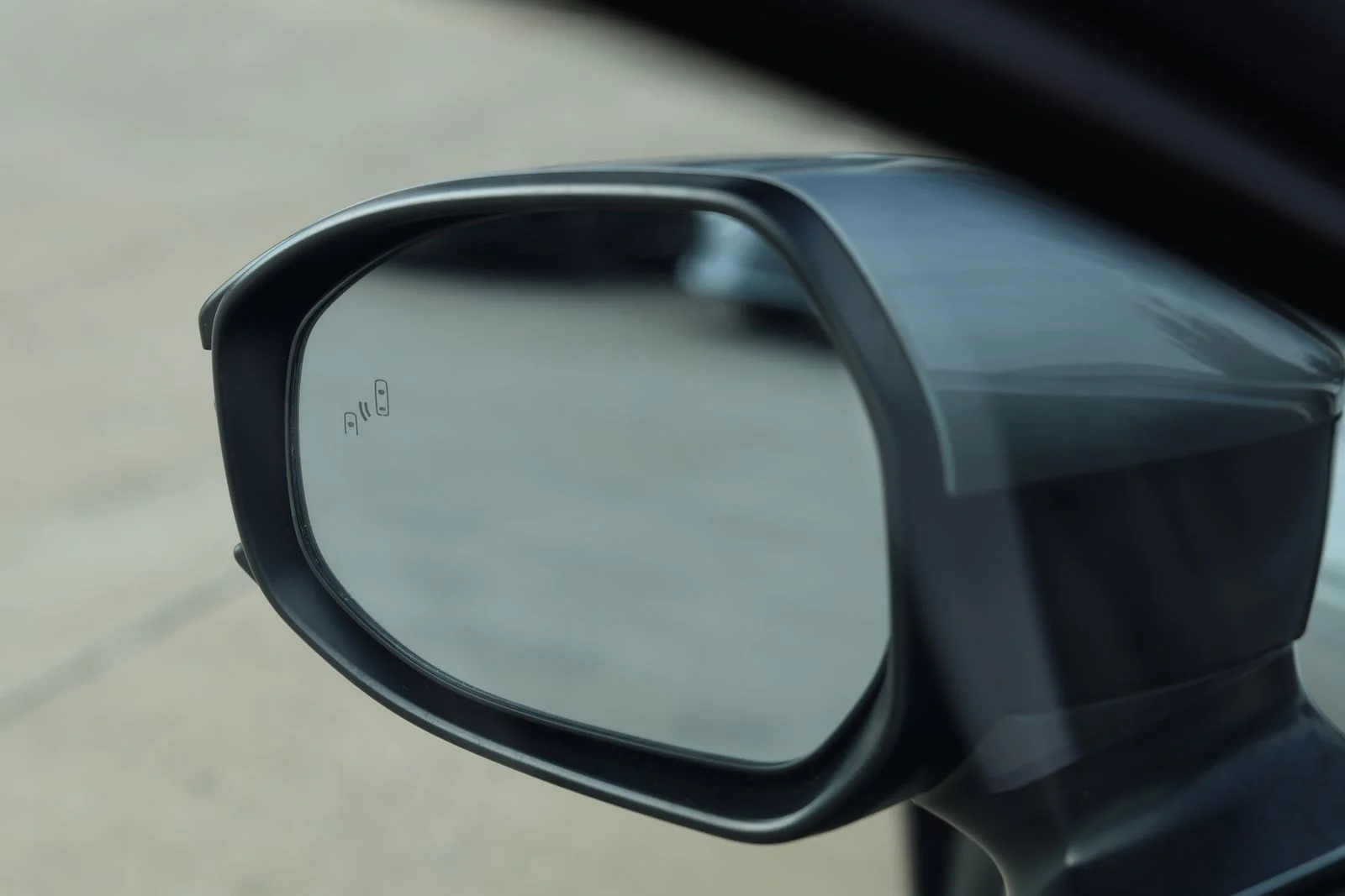 Used 2024  Toyota Limited image 9