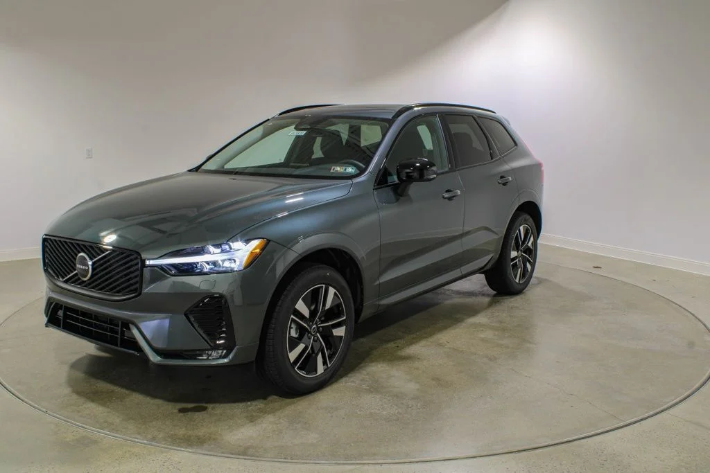 2026 Volvo XC60 B5 Core Dark AWD's photo