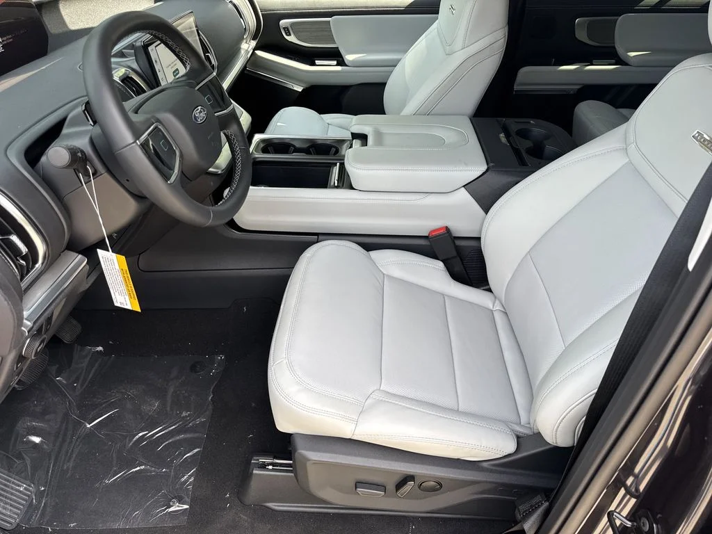 New 2026 Gray Ford Platinum image 9