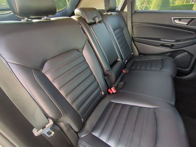 Used 2024 Gray Ford SEL image 33