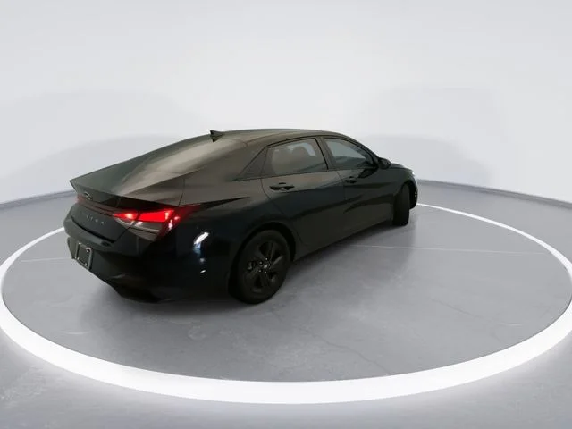 Used 2023 Black Hyundai SEL image 6