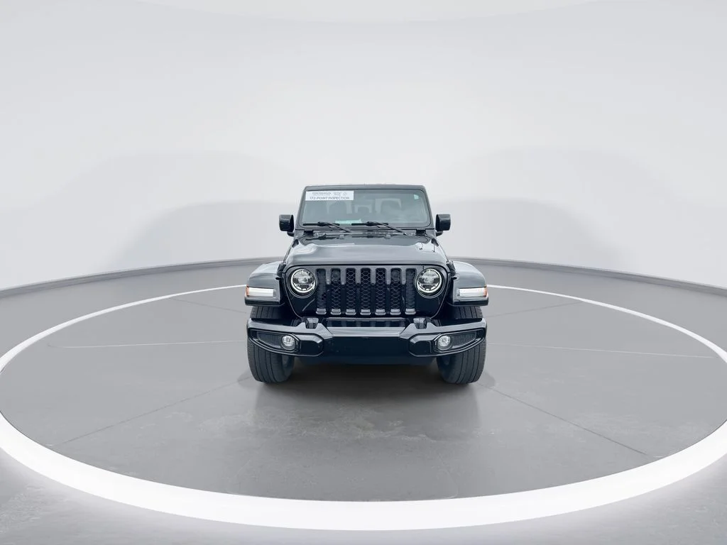 Used 2022 Black Jeep High Altitude image 3