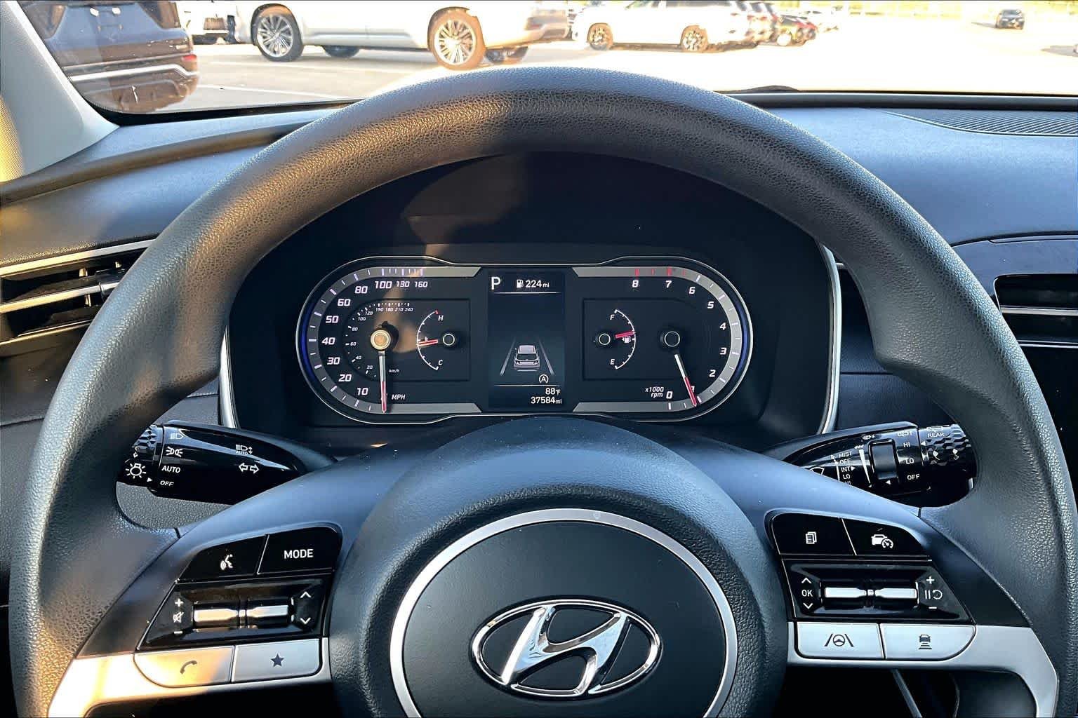 Used 2024 Shimmering Silver Hyundai SEL image 25