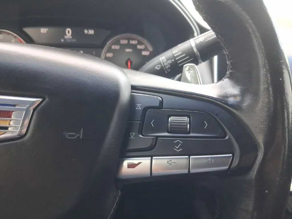 Used 2023 Silver Cadillac V-Series image 31