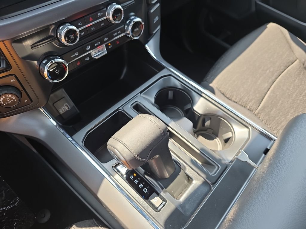 New 2026 Oxford White Ford XLT image 28