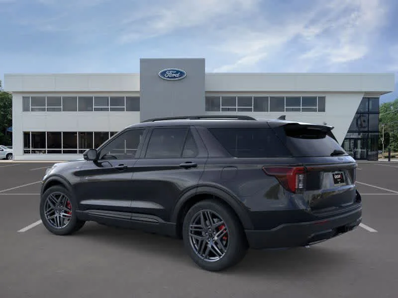 New 2026 Agate Black Metallic Ford ST-Line image 4