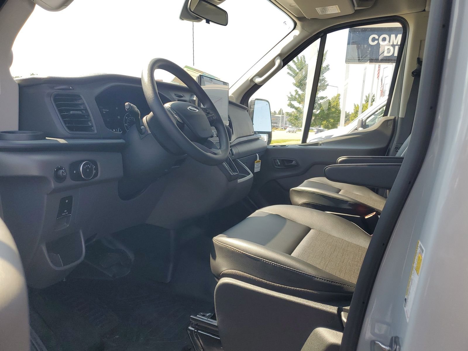 2025 Ford Transit Passenger Van XL - Photo 27