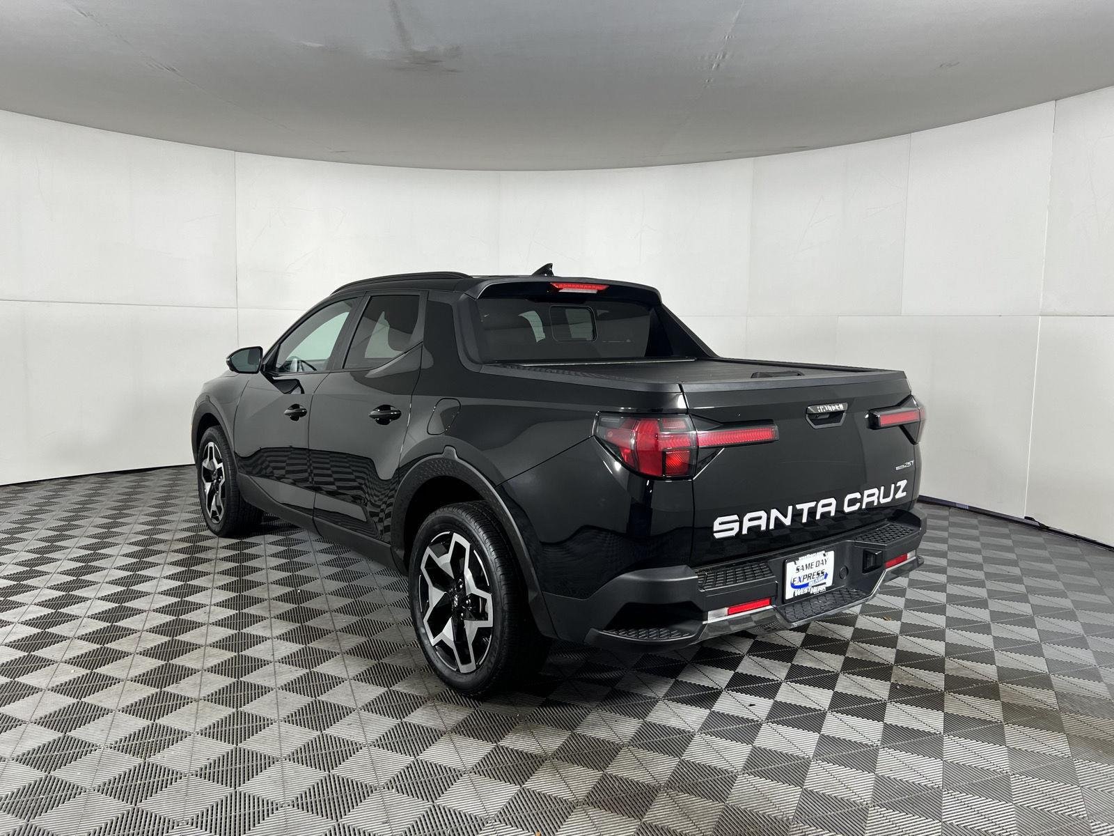 Used 2023 Phantom Black Hyundai Limited image 30