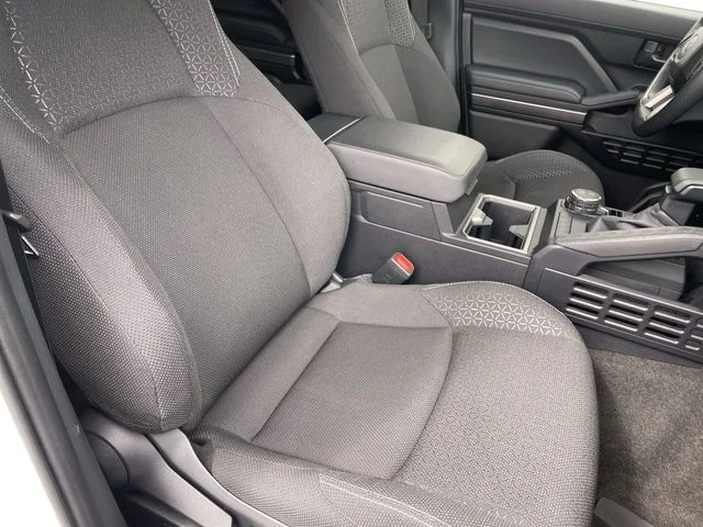 Used 2025 White Toyota SR5 image 24