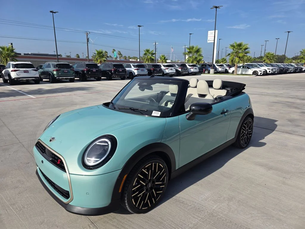 Used 2026 Green MINI Base image 5