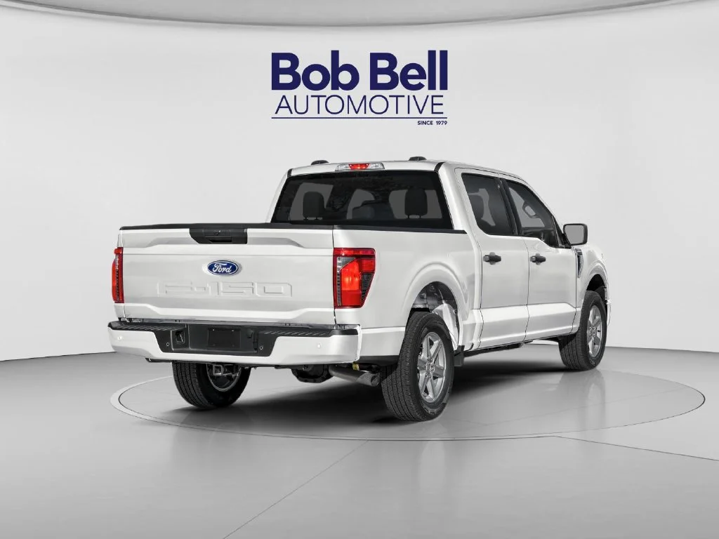 New 2026 Oxford White Ford XLT image 2