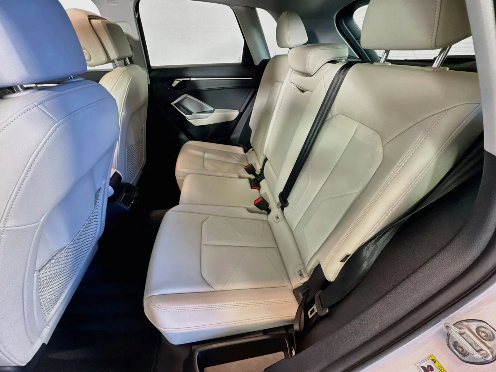 Used 2025 White Audi S line Premium image 23