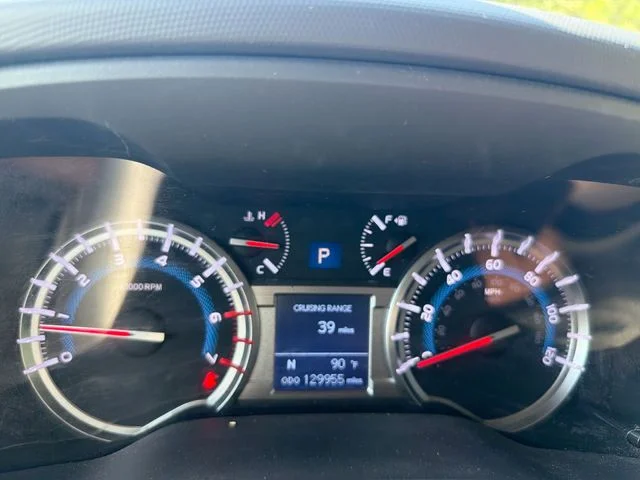 Used 2018 Red Toyota SR5 image 17
