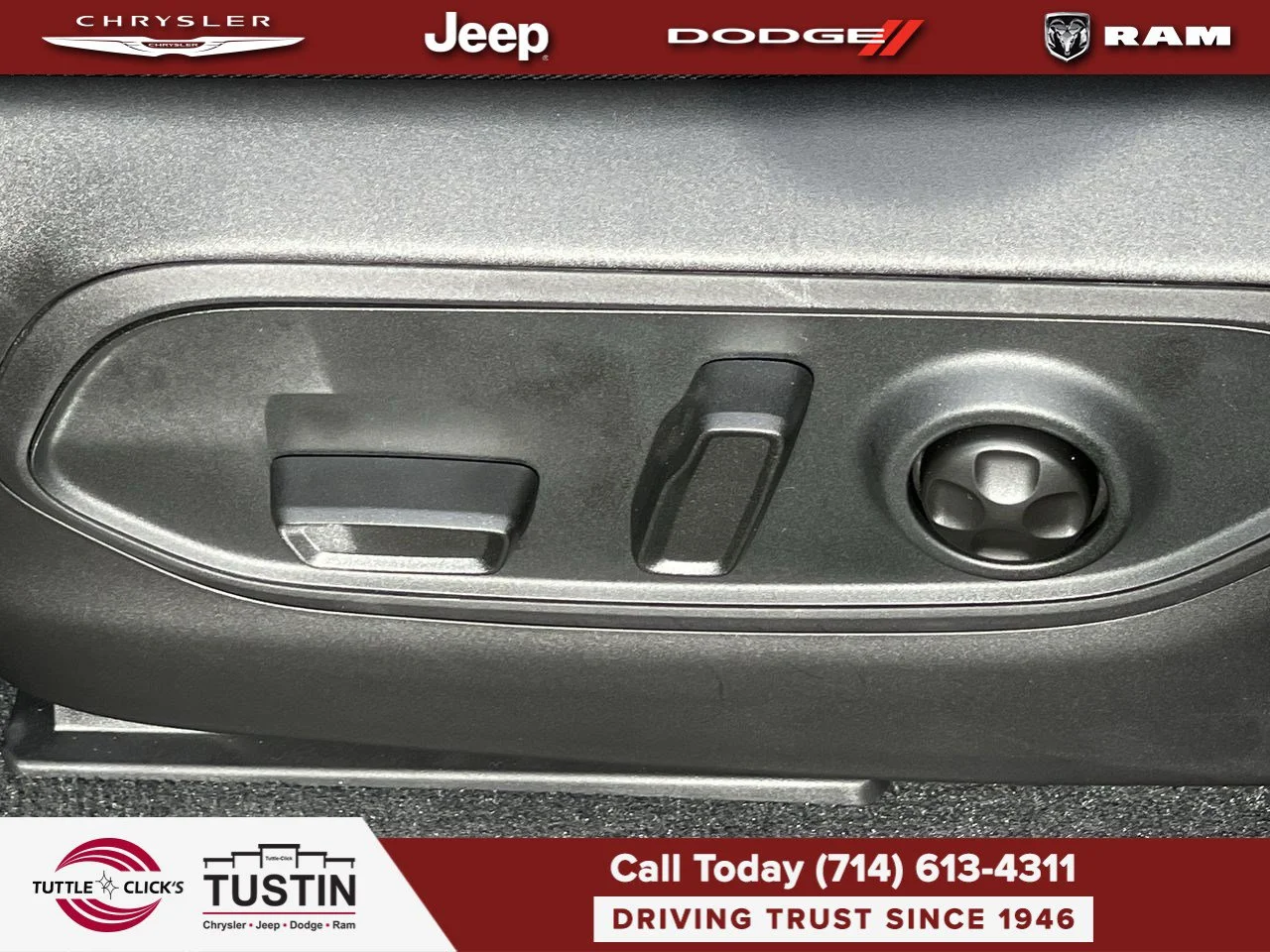 New 2027 Sting-Gray Clear-Coat Paint Jeep Laredo X image 28