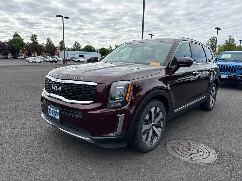 Used 2022 Sangria Kia S image 3