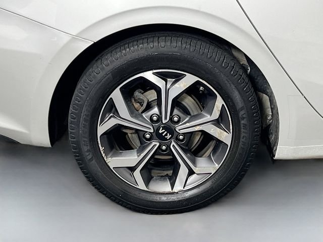 2021 Kia Forte LXS - Photo 30