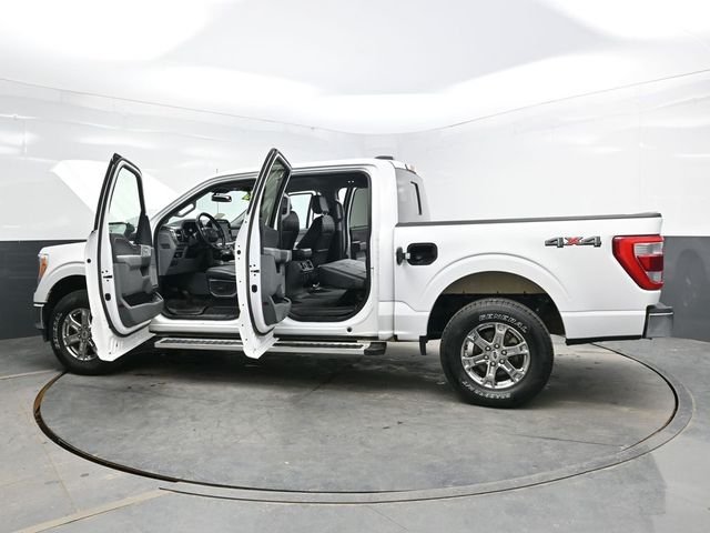 Used 2023 White Ford Lariat image 36