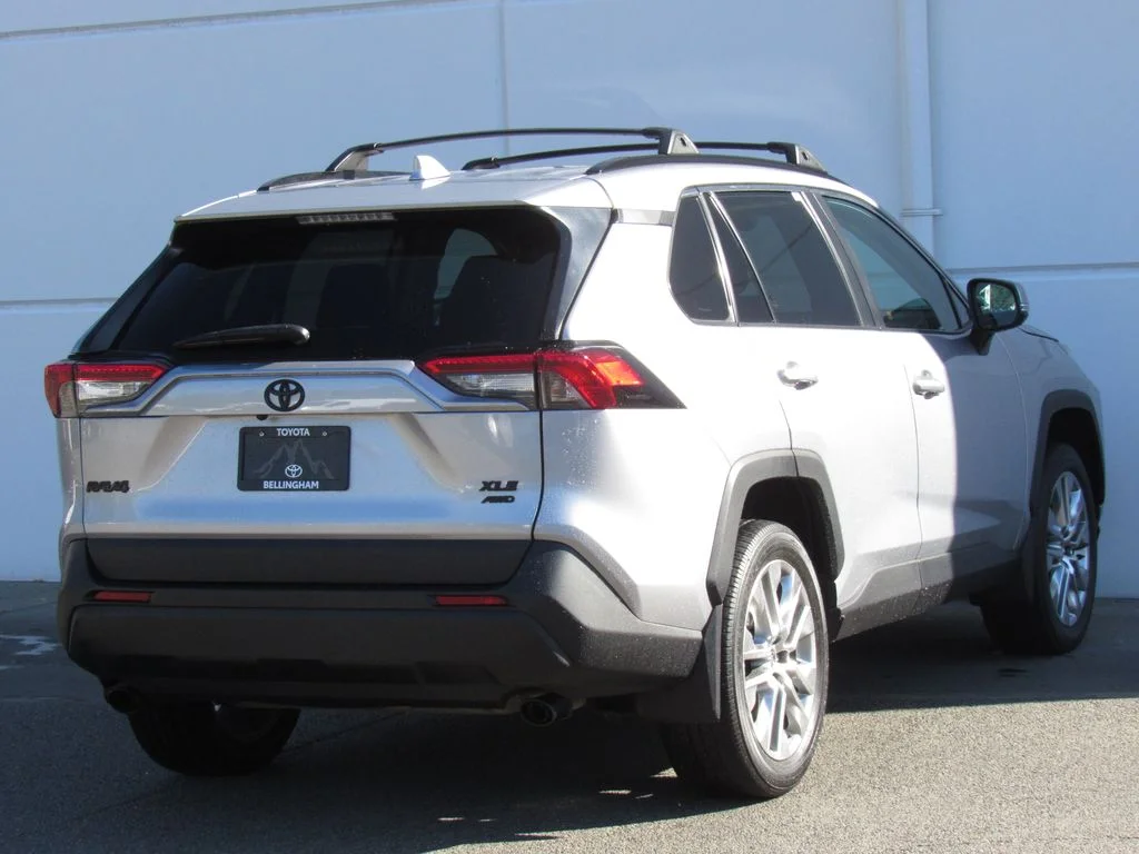 Certified Used 2023 Silver Sky Metallic Toyota XLE Premium image 6