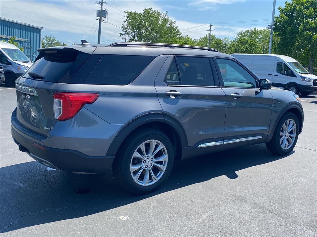 Used 2023 Carbonized Gray Ford XLT image 11