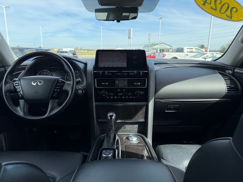 Used 2024 Gray INFINITI LUXE image 27