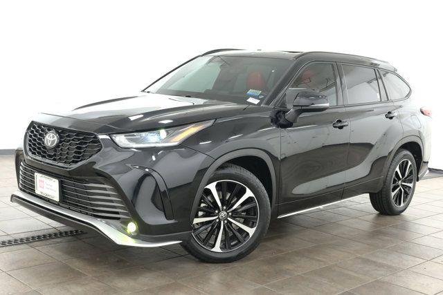 Certified Used 2021 MIDNIGHT BLACK METALLIC Toyota  image 2
